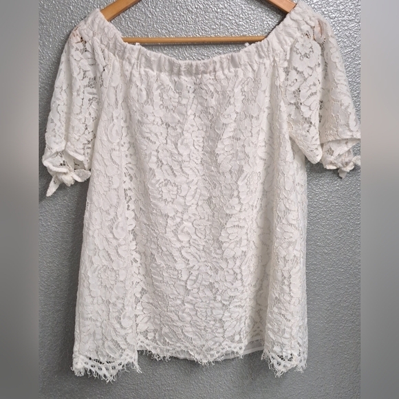 Lulus Shoulder Lace Top With Tie Sleeves    Size L - Picture 7 of 10